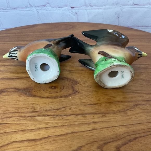 Vintage Sparrow Ceramic Salt and Pepper Shakers - Picture 5 of 5